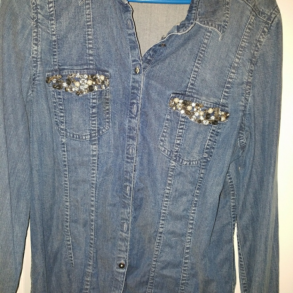 Fitted denim shirt